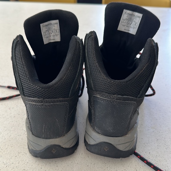 Hiking shoes - Picture 3 of 3